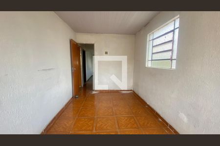 Casa à venda com 195m², 4 quartos e 2 vagas Casa à venda com 195m², 4 quartos e 2 vagasQuarto