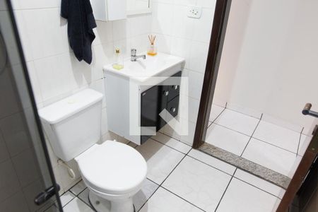 Casa à venda com 230m², 3 quartos e 6 vagas Casa à venda com 230m², 3 quartos e 6 vagasBanheiro Social