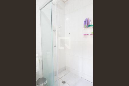 Casa à venda com 230m², 3 quartos e 6 vagas Casa à venda com 230m², 3 quartos e 6 vagasBanheiro da Suite