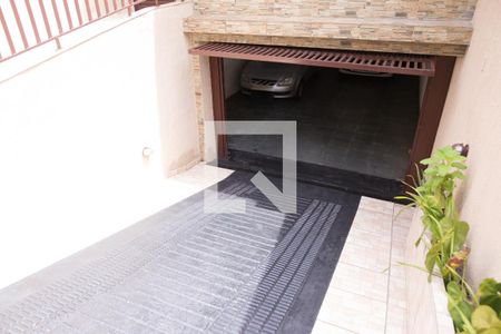 Casa à venda com 230m², 3 quartos e 6 vagas Casa à venda com 230m², 3 quartos e 6 vagasGaragem