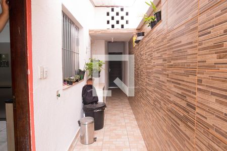 Casa à venda com 230m², 3 quartos e 6 vagas Casa à venda com 230m², 3 quartos e 6 vagasQuintal