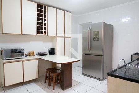 Casa à venda com 230m², 3 quartos e 6 vagas Casa à venda com 230m², 3 quartos e 6 vagasCozinha