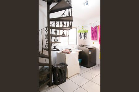Casa à venda com 230m², 3 quartos e 6 vagas Casa à venda com 230m², 3 quartos e 6 vagasÁrea de Serviço