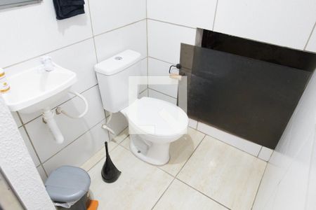 Casa à venda com 230m², 3 quartos e 6 vagas Casa à venda com 230m², 3 quartos e 6 vagasBanheiro da Garagem