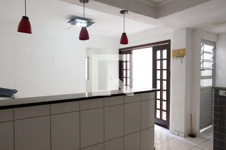Casa à venda com 230m², 3 quartos e 6 vagas Casa à venda com 230m², 3 quartos e 6 vagasÁrea de Churrasqueira