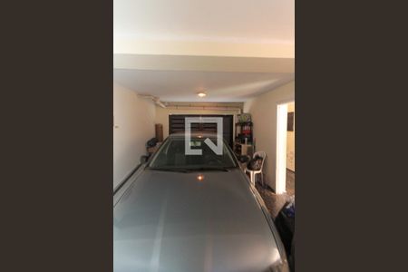 Casa à venda com 250m², 2 quartos e 1 vaga Casa à venda com 250m², 2 quartos e 1 vagaGaragem