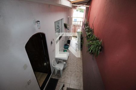Casa à venda com 140m², 2 quartos e 2 vagasCorredor/entrada