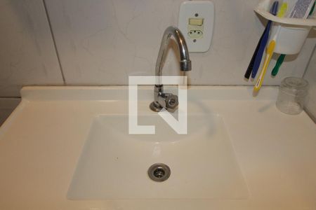 Casa à venda com 140m², 2 quartos e 2 vagasBanheiro