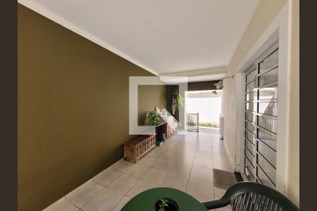 Casa à venda com 133m², 3 quartos e 1 vaga Casa à venda com 133m², 3 quartos e 1 vagaGaragem