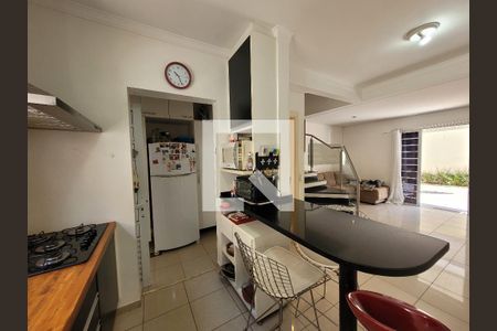 Casa à venda com 133m², 3 quartos e 1 vaga Casa à venda com 133m², 3 quartos e 1 vagaCozinha