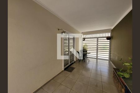 Casa à venda com 133m², 3 quartos e 1 vaga Casa à venda com 133m², 3 quartos e 1 vagaGaragem