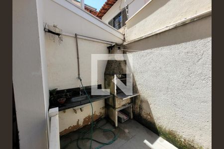 Casa à venda com 133m², 3 quartos e 1 vaga Casa à venda com 133m², 3 quartos e 1 vagaVaranda