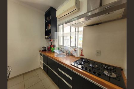Casa à venda com 133m², 3 quartos e 1 vaga Casa à venda com 133m², 3 quartos e 1 vagaCozinha