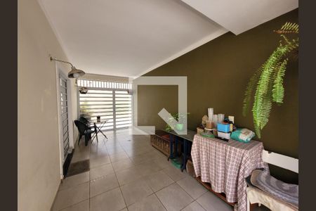 Casa à venda com 133m², 3 quartos e 1 vaga Casa à venda com 133m², 3 quartos e 1 vagaGaragem