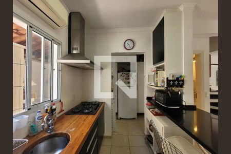 Casa à venda com 133m², 3 quartos e 1 vaga Casa à venda com 133m², 3 quartos e 1 vagaCozinha