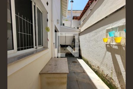 Casa à venda com 133m², 3 quartos e 1 vaga Casa à venda com 133m², 3 quartos e 1 vagaVaranda