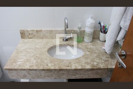 Casa à venda com 149m², 3 quartos e 2 vagasBanheiro Social