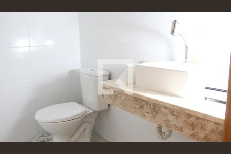 Casa à venda com 149m², 3 quartos e 2 vagasBanheiro de serviço