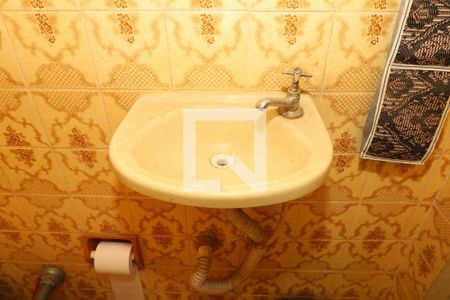 Casa à venda com 250m², 4 quartos e 4 vagasBanheiro de Serviço