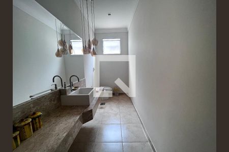 Casa à venda com 700m², 4 quartos e 5 vagas Casa à venda com 700m², 4 quartos e 5 vagasSala