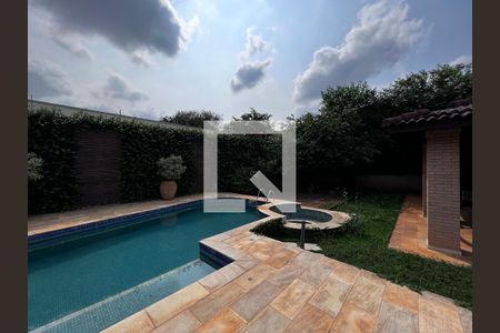 Casa à venda com 700m², 4 quartos e 5 vagas Casa à venda com 700m², 4 quartos e 5 vagasÁrea comum