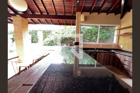 Casa à venda com 700m², 4 quartos e 5 vagas Casa à venda com 700m², 4 quartos e 5 vagasÁrea comum