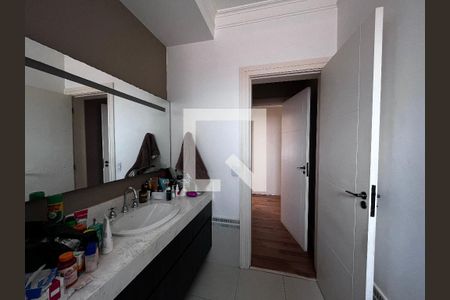 Casa à venda com 700m², 4 quartos e 5 vagas Casa à venda com 700m², 4 quartos e 5 vagasBanheiro