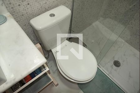 Casa à venda com 280m², 4 quartos e 4 vagasBanheiro da Suíte 2