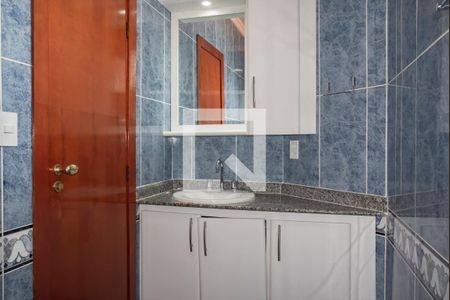 Casa à venda com 280m², 4 quartos e 4 vagasBanheiro da Suíte 1