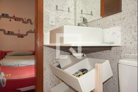 Casa à venda com 280m², 4 quartos e 4 vagasBanheiro da Suíte 2