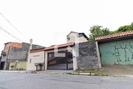 Casa de condomínio à venda com 122m², 3 quartos e 1 vaga Casa de condomínio à venda com 122m², 3 quartos e 1 vagaFachado do condomínio