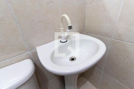 Casa de condomínio à venda com 122m², 3 quartos e 1 vaga Casa de condomínio à venda com 122m², 3 quartos e 1 vagaBanheiro da Suíte