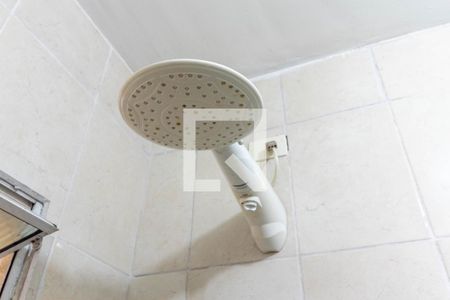 Casa de condomínio à venda com 122m², 3 quartos e 1 vaga Casa de condomínio à venda com 122m², 3 quartos e 1 vagaChuveiro