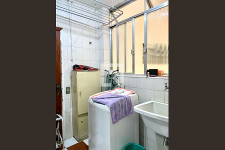 Apartamento à venda com 81m², 3 quartos e 1 vagaÁrea de Serviço