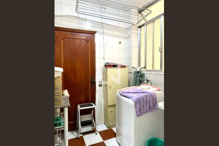 Apartamento à venda com 81m², 3 quartos e 1 vagaÁrea de Serviço