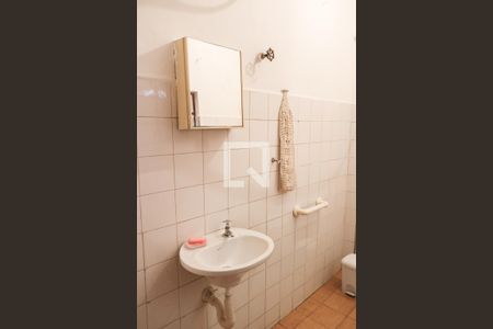 Casa à venda com 177m², 2 quartos e 3 vagasBanheiro