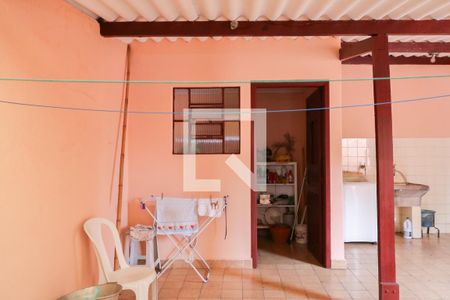 Casa à venda com 177m², 2 quartos e 3 vagasGaragem