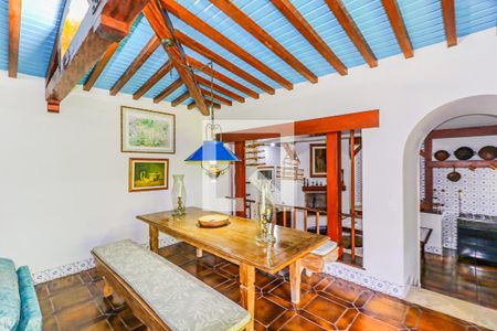 Casa à venda com 620m², 3 quartos e 7 vagasSalão