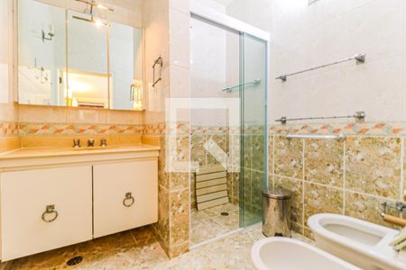 Casa à venda com 620m², 3 quartos e 7 vagasBanheiro Suíte 1