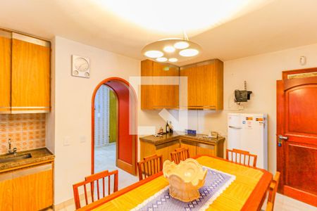 Casa à venda com 620m², 3 quartos e 7 vagasCopa