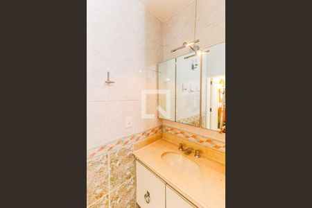 Casa à venda com 620m², 3 quartos e 7 vagasBanheiro Suíte 1