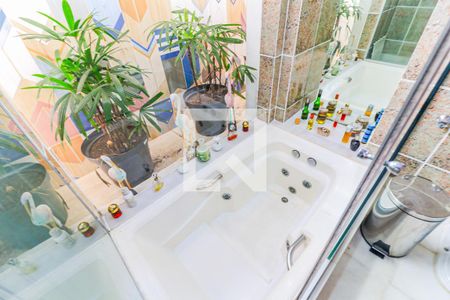 Casa à venda com 620m², 3 quartos e 7 vagasBanheiro 2