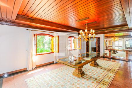 Casa à venda com 620m², 3 quartos e 7 vagasSala de jantar