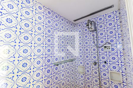 Casa à venda com 620m², 3 quartos e 7 vagasBanheiro piscina