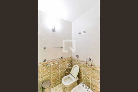 Casa à venda com 620m², 3 quartos e 7 vagasBanheiro Suíte 1