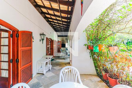 Casa à venda com 620m², 3 quartos e 7 vagasVaranda