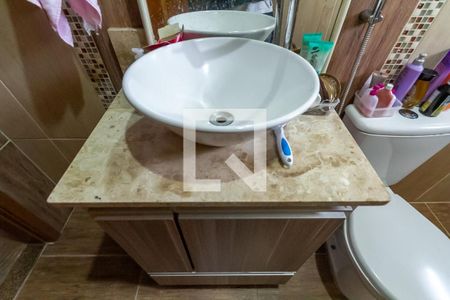 Casa à venda com 210m², 3 quartos e 2 vagas Casa à venda com 210m², 3 quartos e 2 vagasBanheiro Social