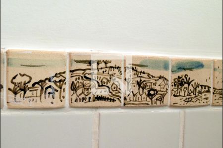 Apartamento à venda com 75m², 2 quartos e 1 vagaBanheiro - detalhe azulejo pintado a mão