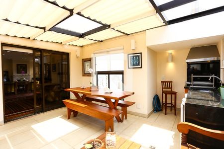 Apartamento à venda com 230m², 3 quartos e 4 vagas Apartamento à venda com 230m², 3 quartos e 4 vagaschurrasqueira da cobertura