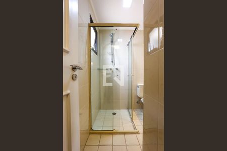 Apartamento à venda com 230m², 3 quartos e 4 vagas Apartamento à venda com 230m², 3 quartos e 4 vagasBanheiro da Suíte 1